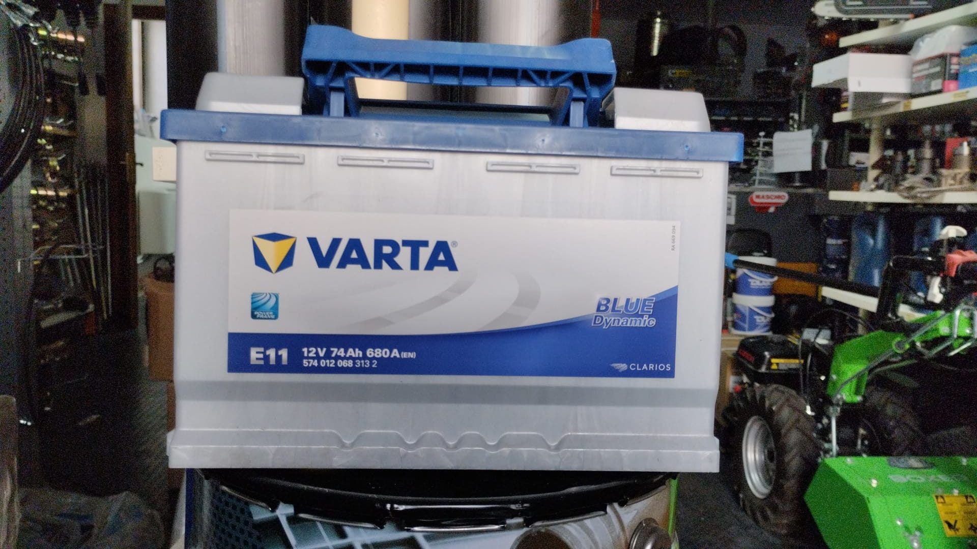 BATTERIA VARTA 74 AH SPUNTA 680A ENOILGAM RICAMBI E MACCHINE AGRICOLE